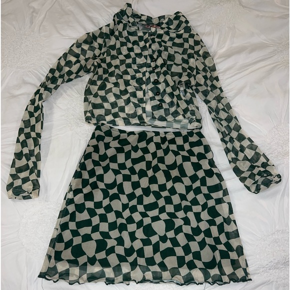 Patterned Two Piece Mesh Set - Picture 3 of 8